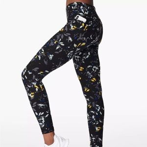 Sweaty‎ Betty Power ⅞ Leggings Black with Blue Yellow Grey Floral Print Small
